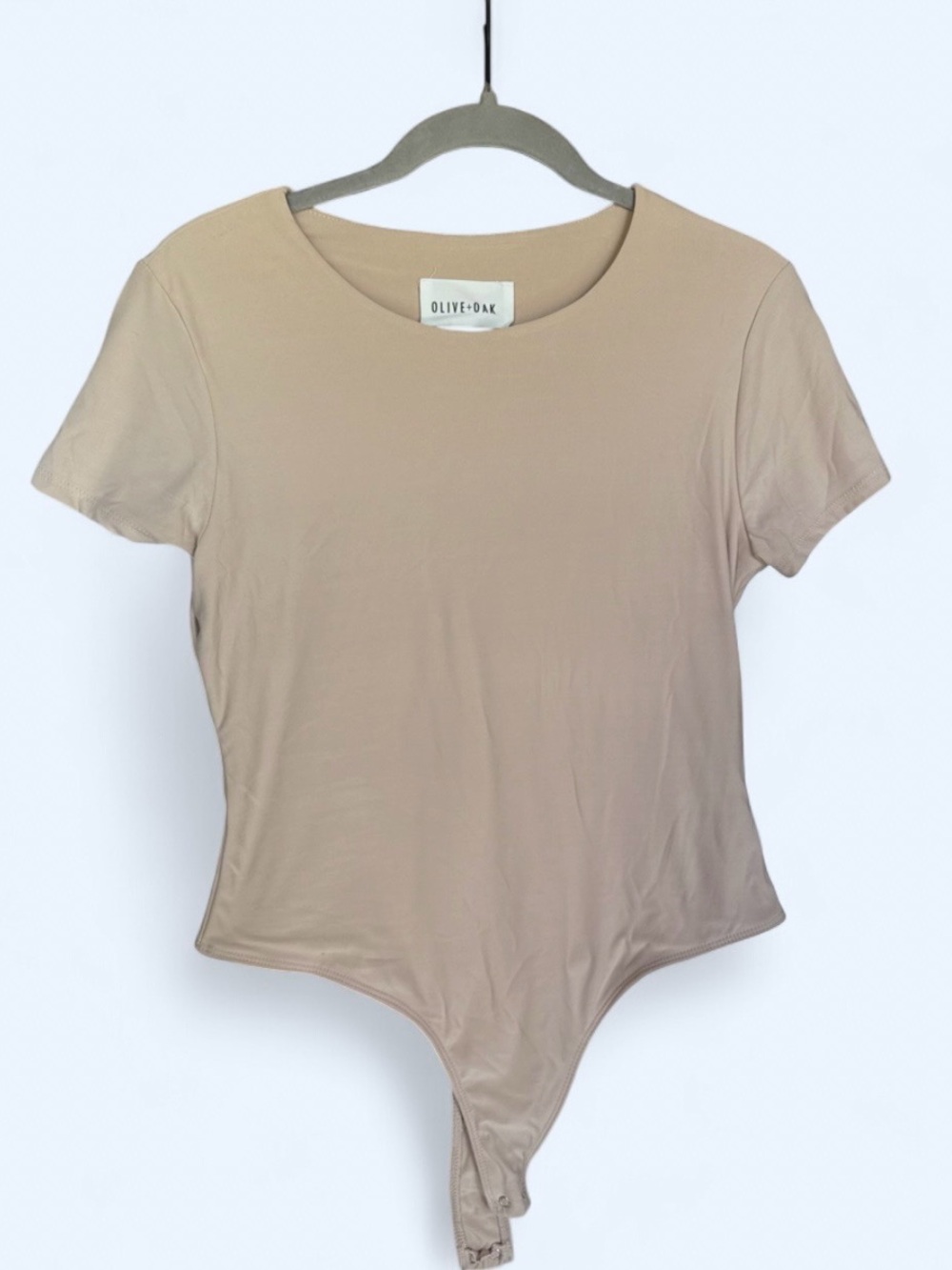 Olive & Oak Short Sleeve Bodysuit in Taupe